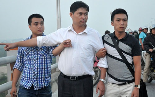 Tường chỉ nơi phi tang xác chị Lê Thị Thanh Huyền.